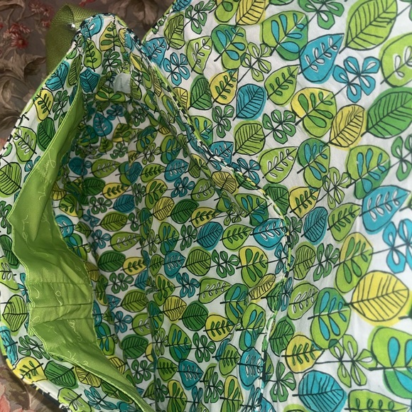 Vera Bradley Large Green Cross Body Bag - Picture 1 of 3